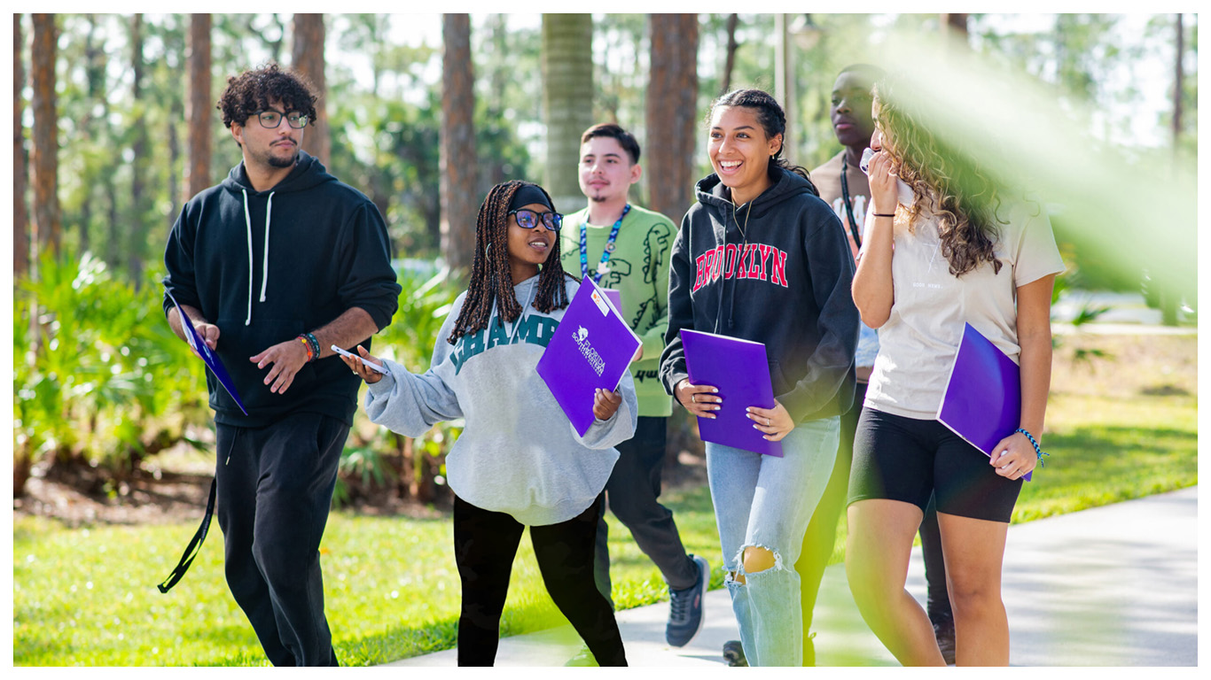 FSW students walking across campus.